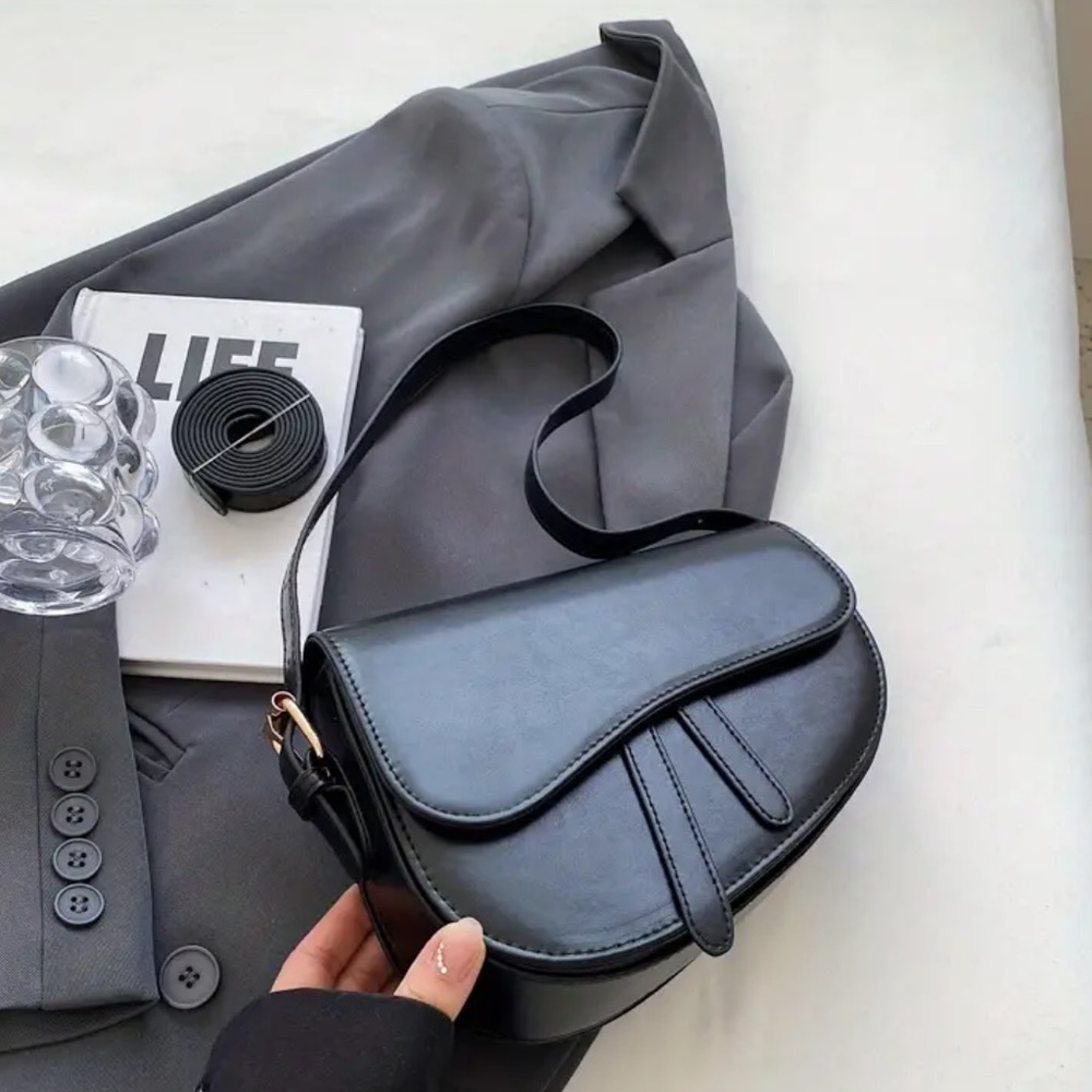 VERSATILE SHOULDER/ CROSSBODY BAG